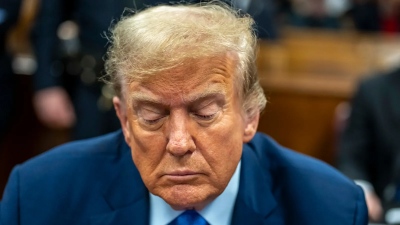 «Ικέτευε σαν σκύλος» - Ο Trump ζητούσε από ηγέτες άλλων κρατών να τον βοηθήσουν να βγει από το αδιέξοδο στο Ιράν