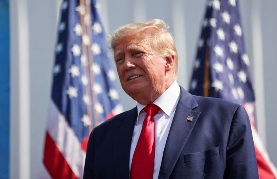 Trump υπέρ... Biden: Να παραμείνει πρόεδρος έως τις εκλογές - Η Kamala Harris είναι χειρότερη