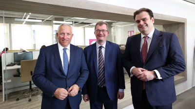 Στο Telekom IT hub της Deutsche Telekom, o Πιερρακάκης - Στον παγκόσμιο τεχνολογικό χάρτη, η Ελλάδα