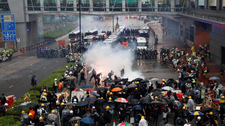 Χάος στο Χονγκ Κονγκ - Lam: Εχθροί του λαού οι διαδηλωτές, καταστρέφουν την κοινωνία