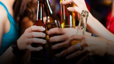 Απαγόρευση πώλησης καπνικών και αλκοόλ σε ανηλίκους - Έρχεται ψηφιακός έλεγχος ηλικίας