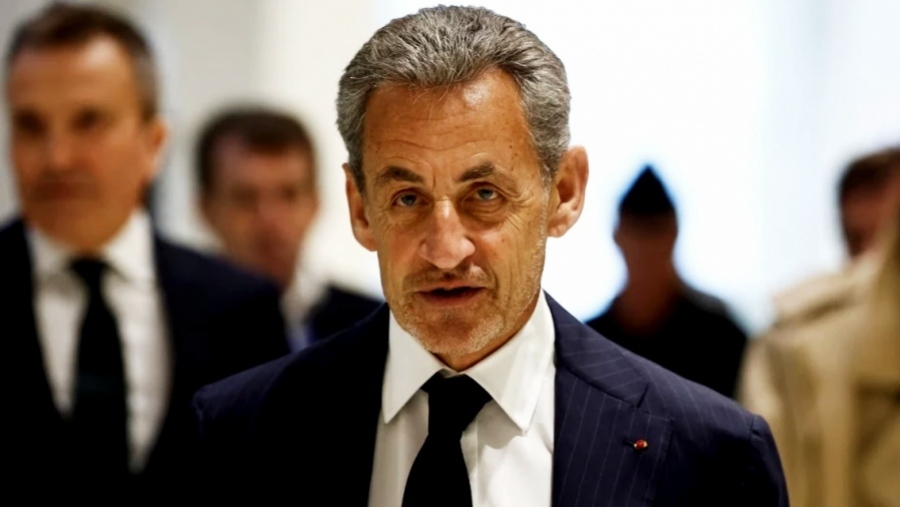 «Βαριά σκιά» πάνω από τον Sarkozy: Aντιμέτωπος με 7 χρόνια φυλάκιση και πρόστιμο 300.000 ευρώ