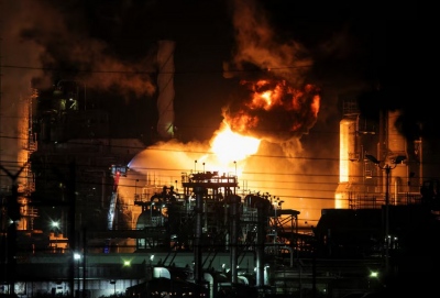 Στις φλόγες διυλιστήριο της Chevron στο El Segundo - Εικόνες αποκάλυψης