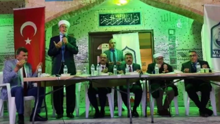 Αντιδράσεις για τη φωτογραφία βουλευτή του ΚΙΝΑΛ με την τουρκική σημαία – Τι απαντά ο ίδιος