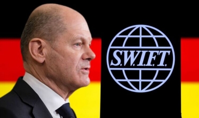 Γερμανία: Παρά τις ασφυκτικές πιέσεις, ασκεί veto στην πλήρη αποπομπή της Ρωσίας από το σύστημα πληρωμών SWIFT – Ρήγμα στη Δύση