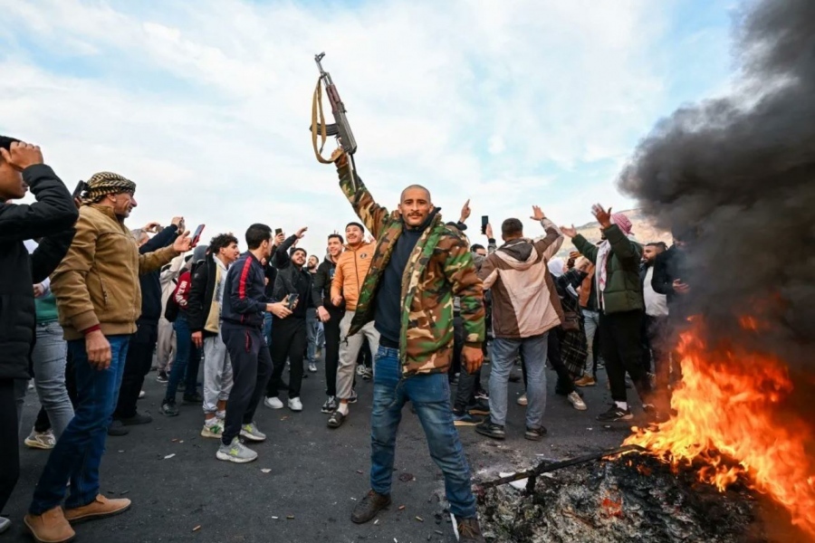 Η Συρία φλέγεται ξανά – Συγκρούσεις Δρούζων με τις δυνάμεις του Al Sharaa