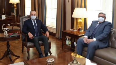 Cavusoglu: Συνάντηση με Ρώσο πρέσβη στη σκιά των επικρίσεων Lavrov