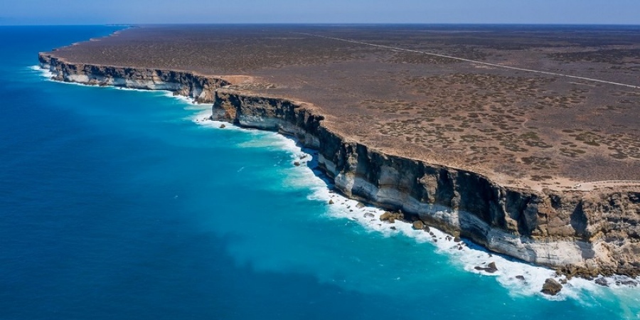 Ταξίδι στην «άκρη του κόσμου» με τρένο: Διαδρομή πολυτελείας ως εκεί που η γη συναντά το... χάος