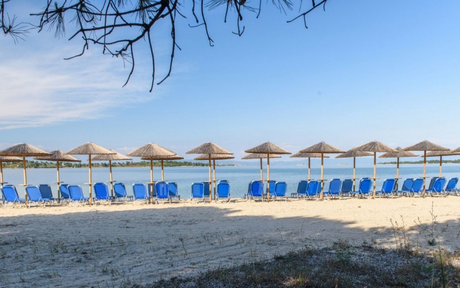 Ποιες παραλίες δημοπρατούνται αυτό τον μήνα σε Μύκονο, Σαντορίνη, Ρόδο - Αναλυτικά οι τιμές εκκίνησης