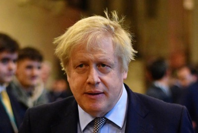 Johnson (Βρετανία): Μοχλός πίεσης οι υψηλοί δασμοί για νέες συμφωνίες με ΗΠΑ και ΕΕ