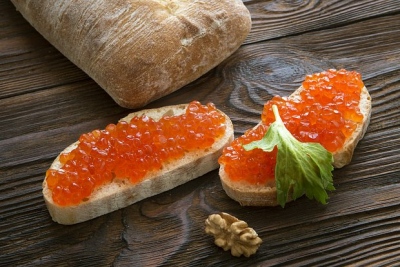 Έπεσε η τιμή στο κόκκινο χαβιάρι στη Ρωσία...