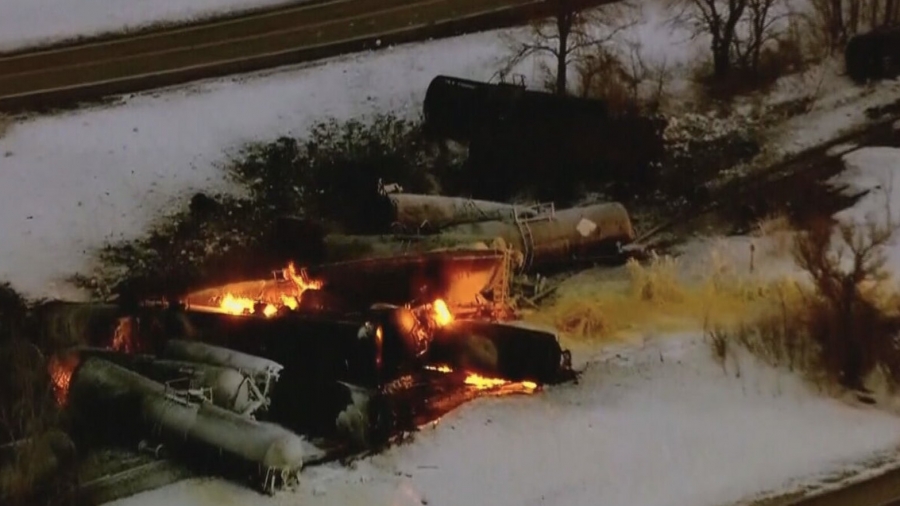 Χάος στη Minnesota: Νέος εκτροχιασμός τρένου που μετέφερε επικίνδυνη, χημική ουσία - Εκκενώνονται σπίτια - Τι συμβαίνει στις ΗΠΑ