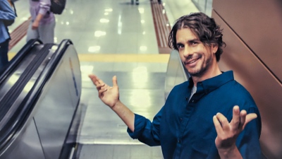 Η δεύτερη διαφημιστική ταινία του Ομίλου AKTOR υπενθυμίζει πώς τα μεγάλα έργα αλλάζουν τη ζωή μας