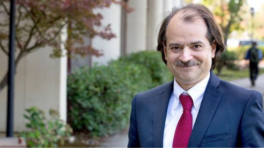 Ιωαννίδης (Stanford): Λάθος να χτυπάμε τους ανεμβολίαστους - Πάμε για 25.000 νεκρούς στα τέλη της άνοιξης του 2022