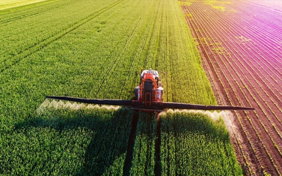 Η Αυστρία γίνεται η πρώτη χώρα της ΕΕ που απαγορεύει τη γλυφοσάτη