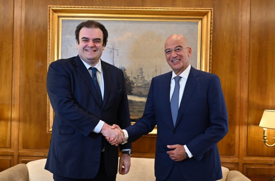 Δημοσκόπηση Alco: Δένδιας και Πιερρακάκης οι πιο πετυχημένοι υπουργοί - Οι πολίτες δεν εμπιστεύονται κανέναν πολιτικό αρχηγό