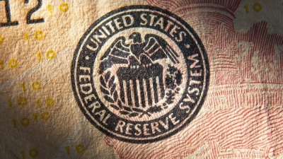 Πρακτικά Fed: Υψηλότερα επιτόκια για πολύ καιρό… μέχρι να μειωθεί ο πληθωρισμός στο 2%