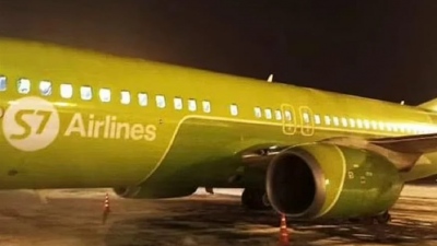 Ρωσία - Τρόμος στον αέρα: Έπιασαν φωτιά οι κινητήρες Boeing 737 - Αναγκαστική προσγείωση για 175 επιβάτες - Τρομακτικό βίντεο