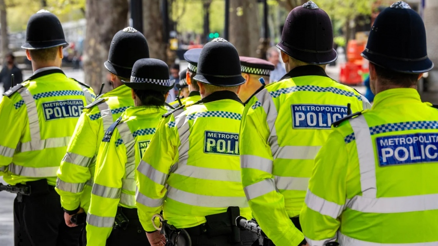 Κλιμακώνεται ο αυταρχισμός στη Βρετανία - Απαγορεύονται οι διαδηλώσεις έξω από σπίτια πολιτικών