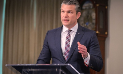 Hegseth: Σιδερένια ασπίδα στις αμερικανικές βάσεις στον Περσικό, ζητούμενο η θανάσιμη ισχύ