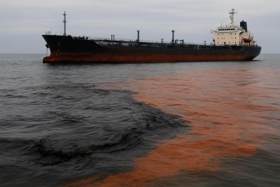 Θαλάσσια παγίδα: Η Βρετανία προετοιμάζει μεγάλης κλίμακας κυνήγι για σκιώδη στόλο στα ύδατά της