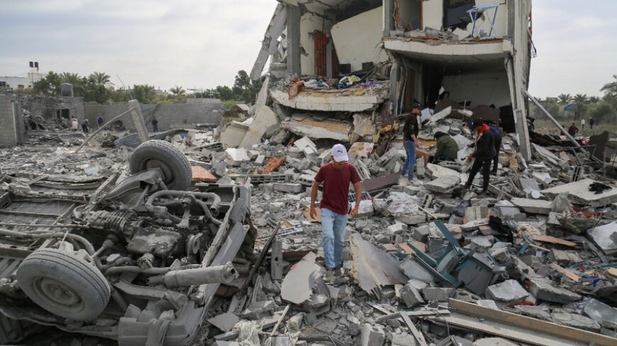 Θηριωδία Ισραήλ στη Γάζα: Βομβάρδισε σπίτι και αφάνισε τα 36 μέλη μίας οικογένειας από την Παλαιστίνη