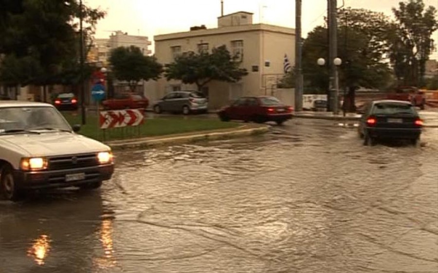 Στην Κορινθία ο «Ιανός» -  Πλημμύρες στα Λουτρά της Ωραίας Ελένης και στην Αλμυρή