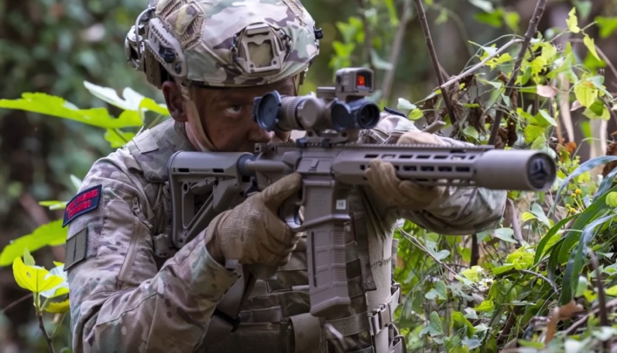 KNIGHT’S ARMAMENT L403A1: Βασιλικοί Πεζοναύτες και Rangers αποκτούν νέο τουφέκι