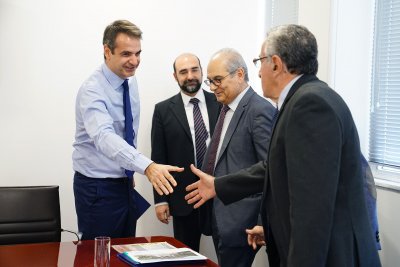 Συνάντηση Μητσοτάκη με ΠΟΜΙΔΑ για ΕΝΦΙΑ και φορολογία ακινήτων – Που συμφώνησαν οι δύο πλευρές