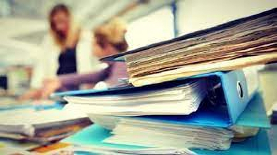 Έρευνα ΔιαΝΕΟσις: Οι Έλληνες θέλουν θέση στο Δημόσιο και σύνταξη πριν τα 60 έτη - Πως κρίνουν το κράτος