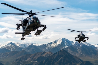ΗΠΑ: Σύγκρουση δύο ελικοπτέρων Apache AH-64 στην Αλάσκα – Τρεις νεκροί
