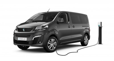 Το νέο Peugeot e-Traveller είναι ένα 8-θέσιο ηλεκτρικό!