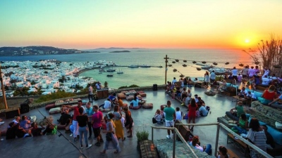Απόβαση της Εφορίας στα ελληνικά νησιά - Φοροσαφάρι της ΑΑΔΕ με εφαρμογή, tablets και ... scanners χειρός