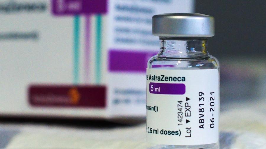 Γκάγκα για AstraZeneca: Μια νεαρή γυναίκα φυσικά να επιλέξει εναλλακτικό εμβόλιο
