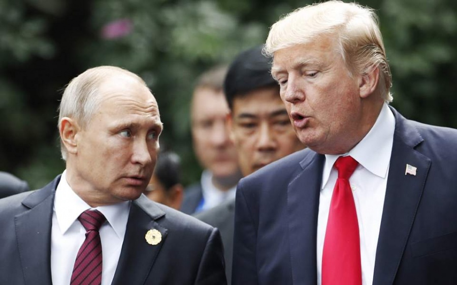 Trump: Τα fake news καταβάλλουν κάθε προσπάθεια για να δυσφημίσουν τη σπουδαία συνάντησή μου με τον Putin