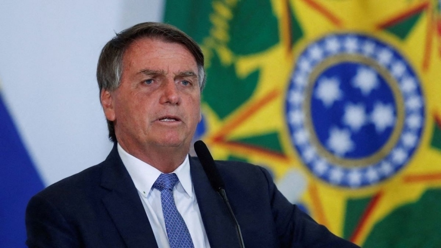Ένα Rolex με διαμάντια μπορεί τελικά να... καταστρέψει τον Bolsonaro