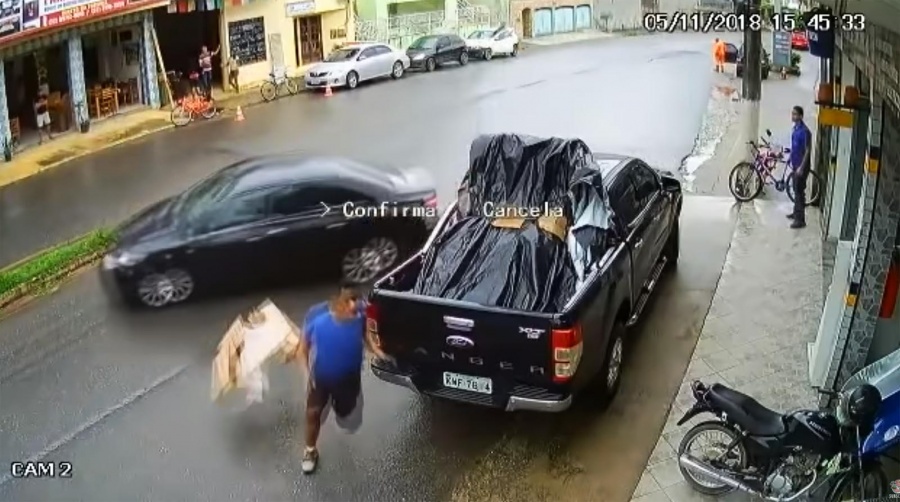 Την γλύτωσε τελευταία στιγμή από μία ξέφρενη Corolla!