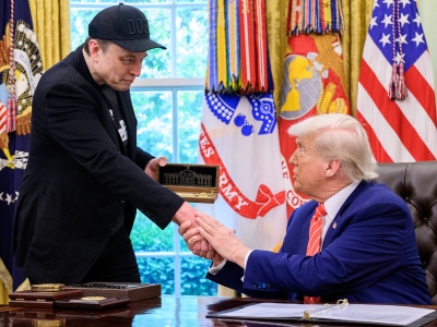 Wall Street Journal: Με εντολή Musk και σε γνώση Trump μειώθηκε η ταχύτητα του Starlink για τους Ουκρανούς