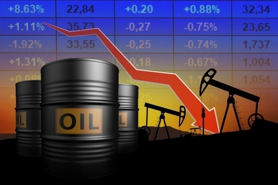 Πετρέλαιο: «Βουτιά» - 3,8% για το brent, στα 77,69  δολάρια το βαρέλι