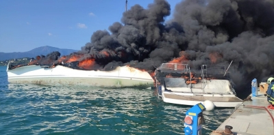Σκάφη τυλίχθηκαν στις φλόγες σε μαρίνα της Κέρκυρας - Μεγάλη κινητοποίηση της Πυροσβεστικής
