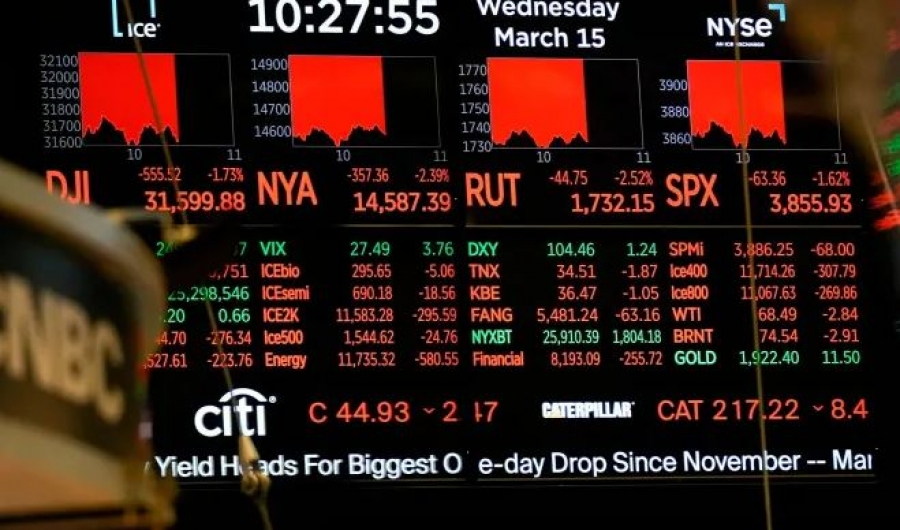 Ξύνουν τον πάτο οι επενδυτές των τραπεζικών μετοχών – Εξαϋλώθηκε μισό τρισ. δολ. μόλις σε 15 μέρες