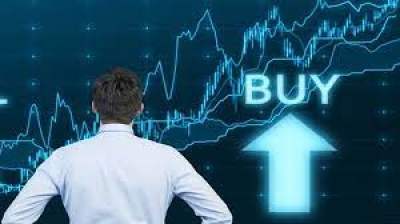 Λίγο μετά το κλείσιμο του ΧΑ – Μοιράζει υπεραποδόσεις – Δυνατή κίνηση με επιλεγμένα βαριά χαρτιά