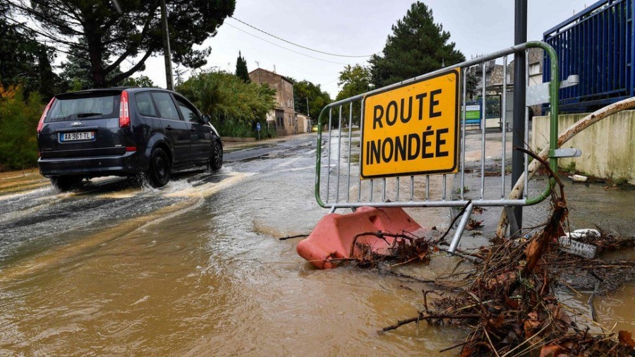 Σφοδρές βροχές σαρώνουν τη νότια Γαλλία – Επτά άνθρωποι αγνοούνται