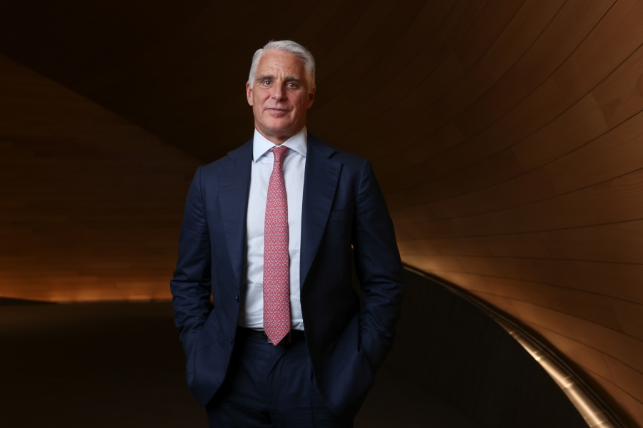 Συμμαχία Macron – UniCredit για περισσότερα τραπεζικά deals στην Ευρώπη – Τι ζήτησε ο Andrea Orcel