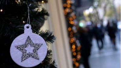 Ανοιχτά τα καταστήματα για τις εορταστικές αγορές - Το ωράριο λειτουργίας