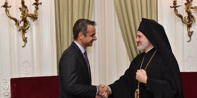 Συνάντηση του πρωθυπουργού Κυριάκου Μητσοτάκη με τον Αρχιεπίσκοπο Αμερικής Ελπιδοφόρο