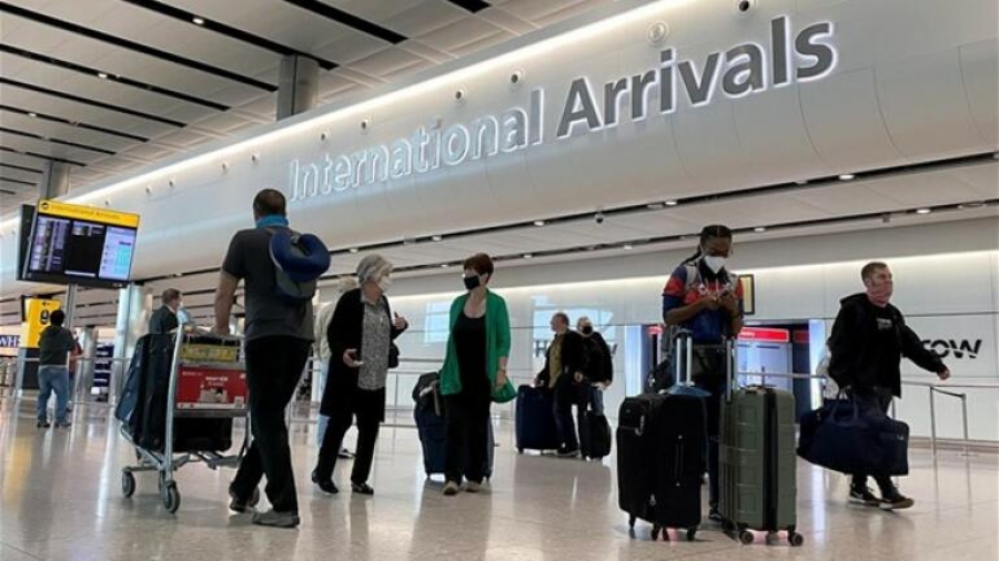 Covid – 19: Καραντίνα σε ταξιδιώτες από πέντε χώρες θα επιβάλλει η Ισπανία