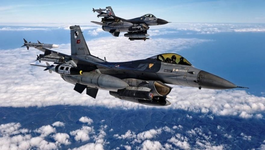 Νέες παραβιάσεις από τουρκικά μαχητικά αεροσκάφη στο Αιγαίο