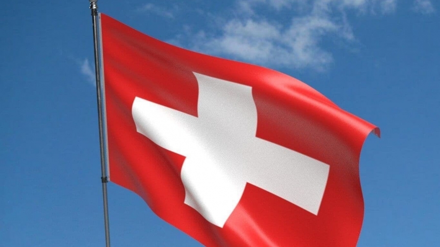 Ελβετία: Η πλειοψηφία των πολιτών τάσσεται για πρώτη φορά υπέρ της προσέγγισης με το ΝΑΤΟ