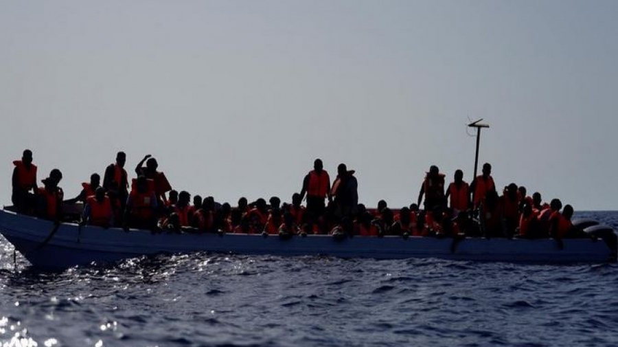 Ιταλία: Ναυάγιο με μετανάστες ανοικτά της Λαμπεντούζα - Διασώθηκαν 64 άτομα, αγνοείται 2χρονος